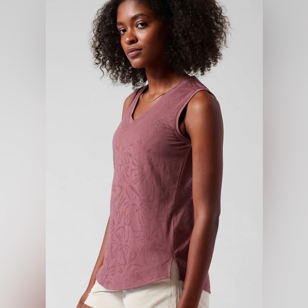 ATHLETA Essential V- Neck Tank NWT TAWNY ROSE